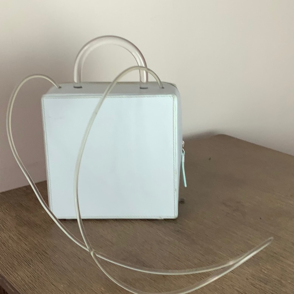 Building Block
Blue Box Leather Shoulder Bag - Picture 3 of 3